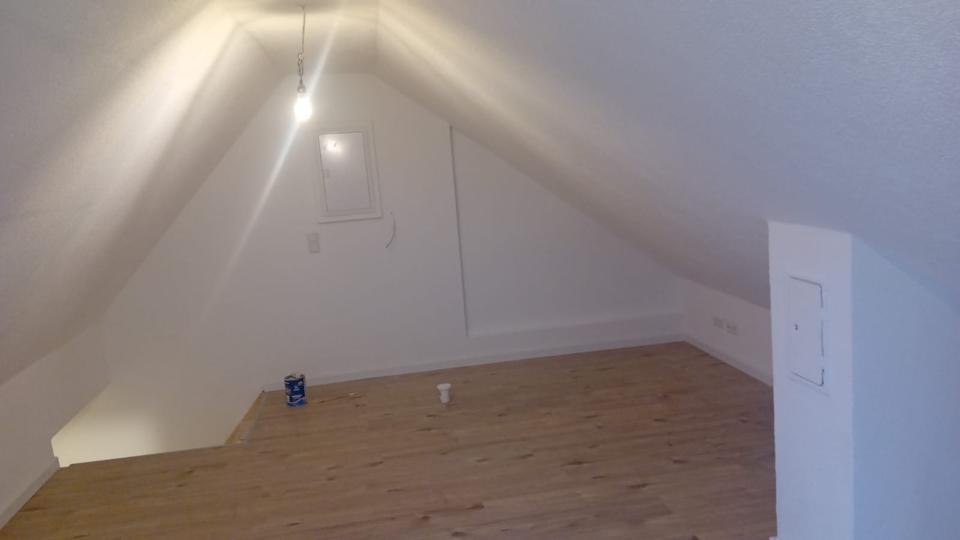 Dachgeschoßwohnung Donaueschingen - 1 Zimmer, 25 m&sup2;, 400&euro; | Angebot:24896072