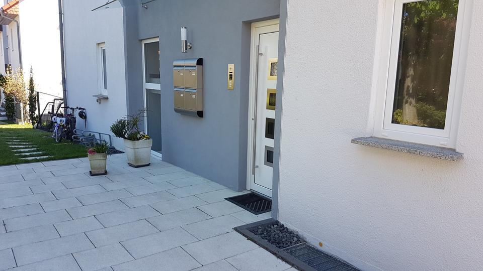 2-Zimmer Keller-Wohnung mit großer WohnZimmerfläche