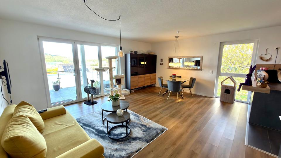 Etagenwohnung Niedenstein - 3 Zimmer, 95 m&sup2;, 900&euro; | Angebot:26495881