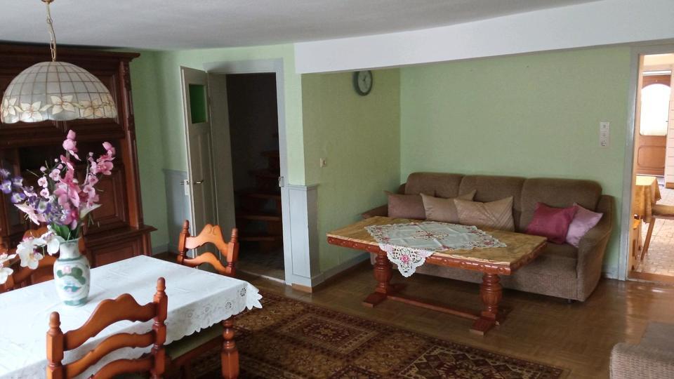 Vermiete 3 Zimmerwohnung Altbau 120 m`2