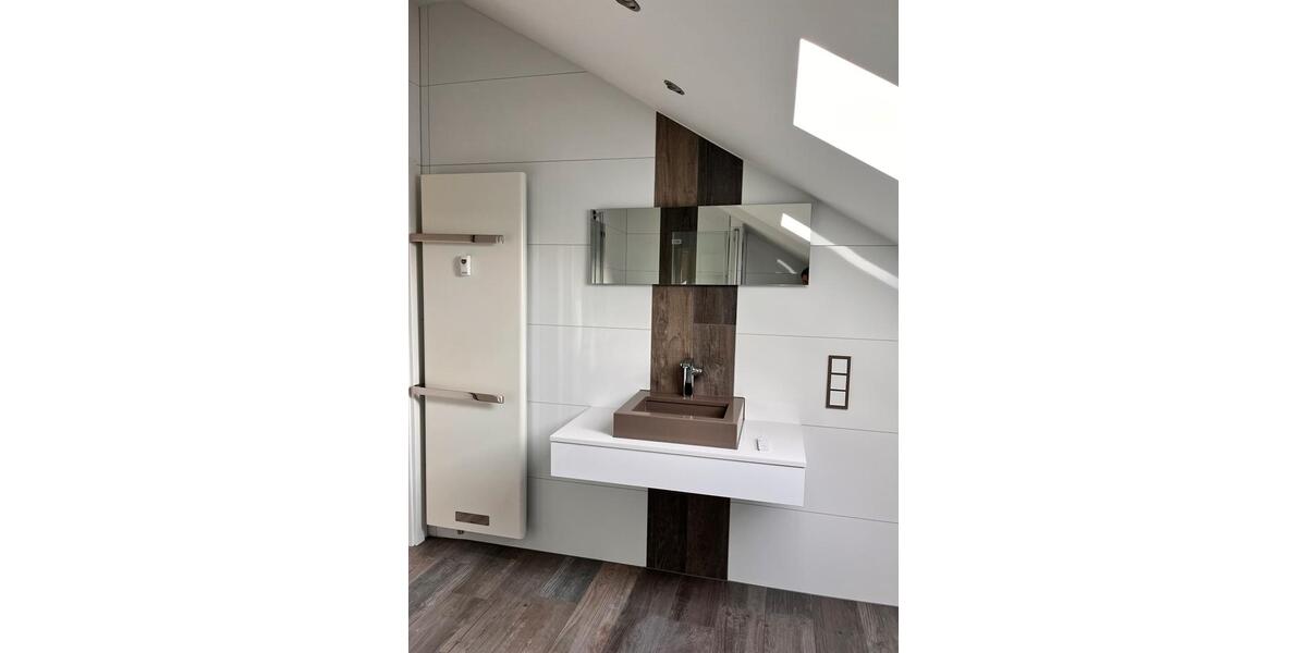 Dachgeschoßwohnung Haßfurt - 2.5 Zimmer, 70 m&sup2;, 690&euro; | Angebot:25637755