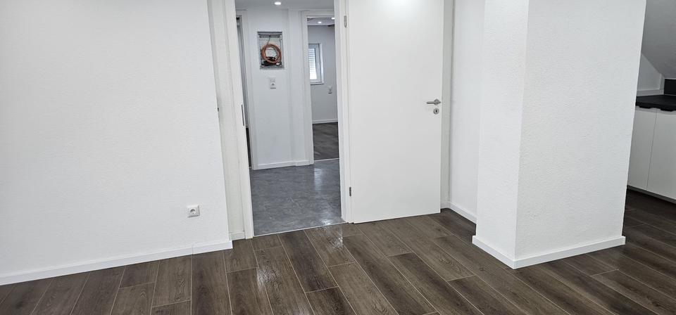Charmante DachbodenWohnung – 3 Zimmer mit Balkon, ca. 70 m²