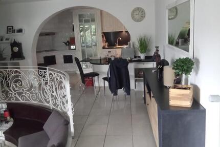 Wohnung Verl - 2 Zimmer, 149 m&sup2;, 1.350&euro; | Angebot:25177776