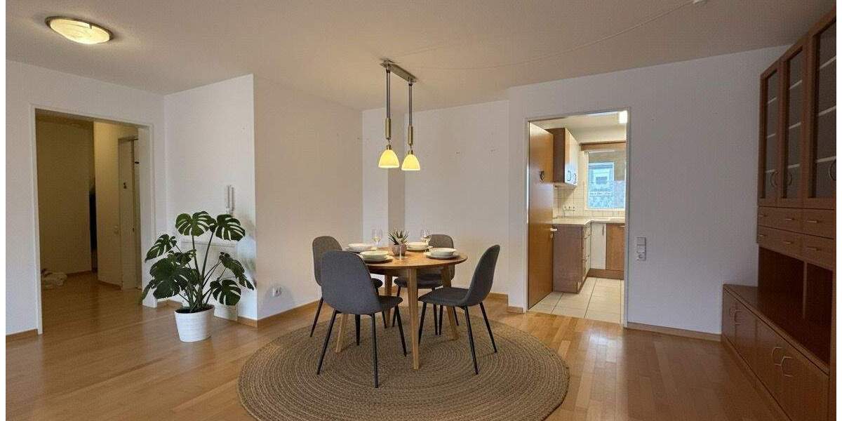 Etagenwohnung Sindelfingen Mitte - 2 Zimmer, 87 m&sup2;, 1.400&euro; | Angebot:24775668