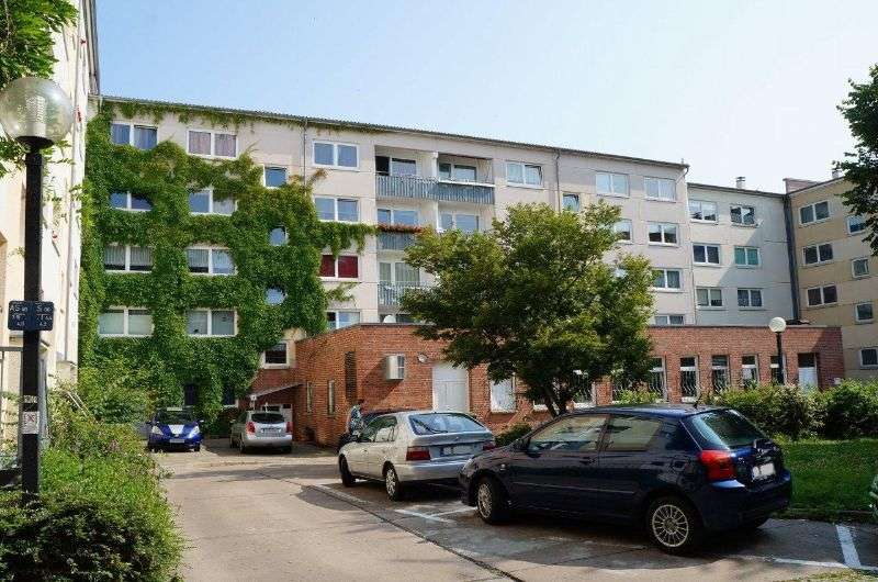 Etagenwohnung Schwerin Altstadt - 4 Zimmer, 83 m&sup2;, 550&euro; | Angebot:25232171