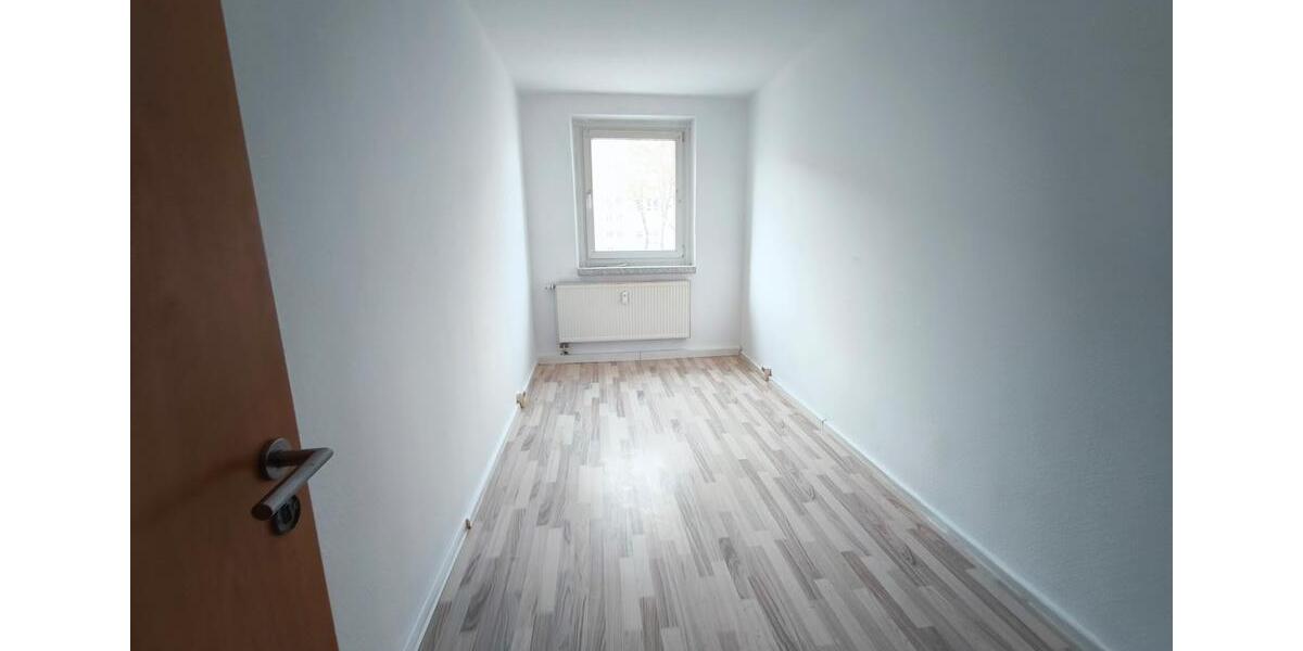 Etagenwohnung Sangerhausen - 4 Zimmer, 72 m&sup2;, 447&euro; | Angebot:25374488