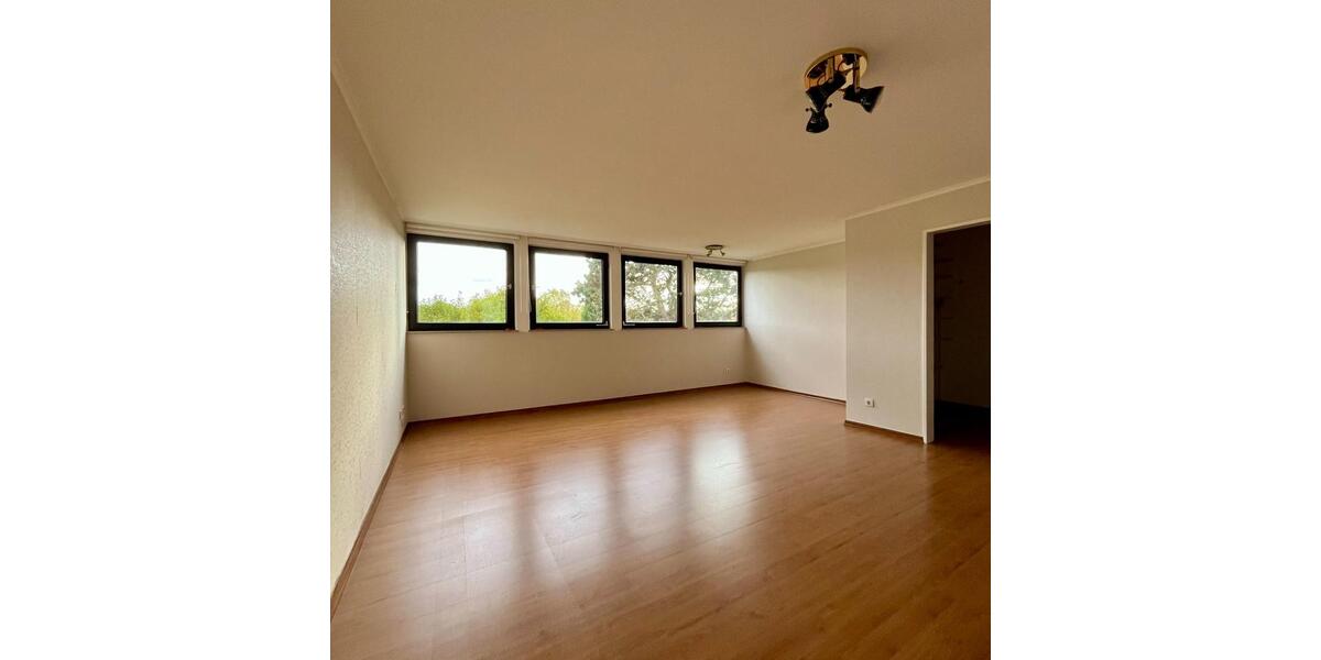 Große 4-Zimmerwohnung mit Doppelgarage. Ideal für Homeoffice 4 zimmer