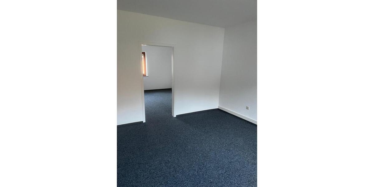Wohnen auf Zeit Altenbeken - 9 Zimmer, 280 m&sup2;, 150&euro; | Angebot:25408573