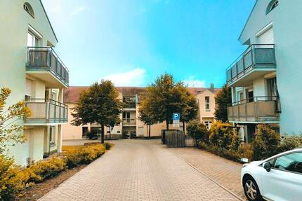 Gemütliche 2-Raumwohnung mit Dachterrasse und Tiefgaragen-Stellplatz in beliebtem Wohnviertel 2 zimmer