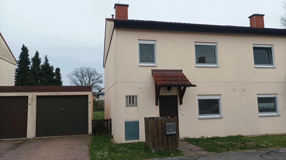 Doppelhaushälfte Weiherhammer Kaltenbrunn - 4 Zimmer, 120 m&sup2;, 850&euro; | Angebot:26697436