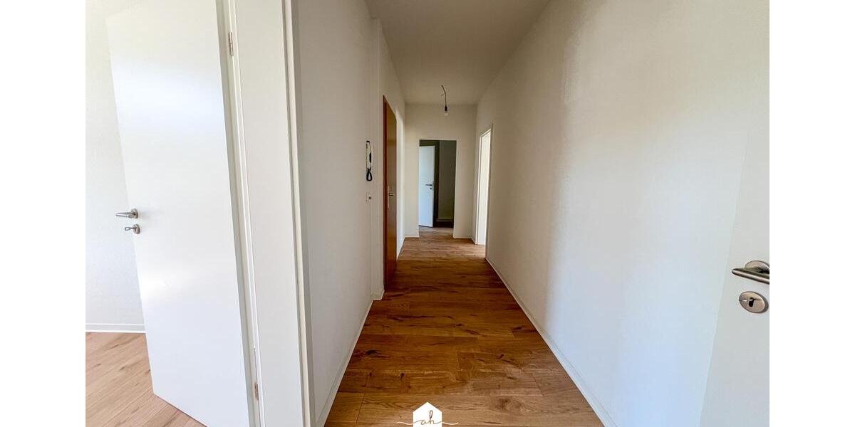 Dachgeschoßwohnung Greiz - 4 Zimmer, 83 m&sup2;, 480&euro; | Angebot:26476621