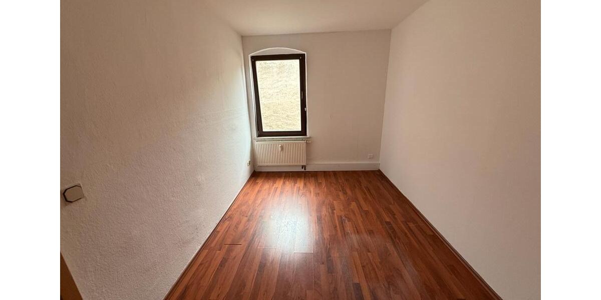 Etagenwohnung Torgau - 3 Zimmer, 82 m&sup2;, 480&euro; | Angebot:25964138