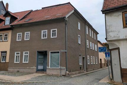 5 Zimmer Wohnung mit Doppelgarage und Garten zimmer