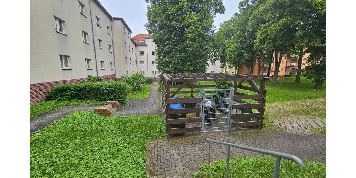 Etagenwohnung Altenburg Südost - 2 Zimmer, 50 m&sup2;, 305&euro; | Angebot:26786953