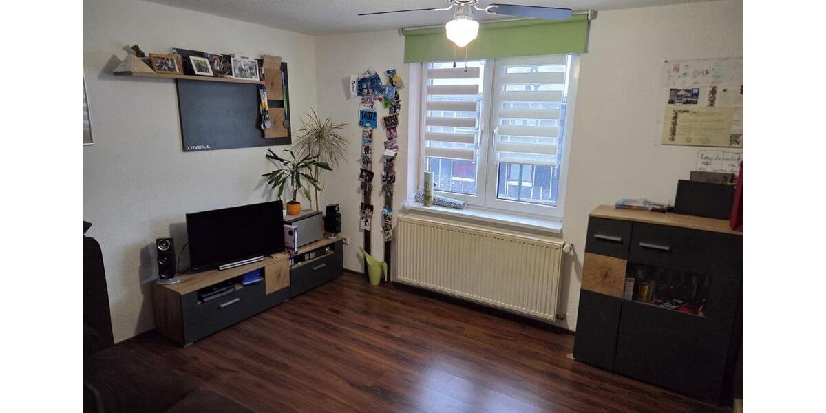 Helle 2-Zimmer-Wohnung mit Küche, Tageslichtbad & Stellplatz in z 2 zimmer