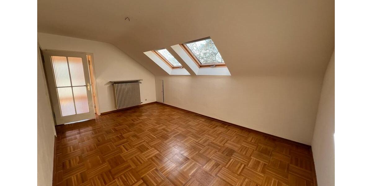 Etagenwohnung Saarbrücken - 4 Zimmer, 75 m&sup2;, 650&euro; | Angebot:24658325