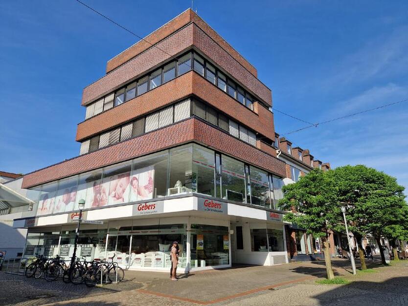 Vielseitig nutzbare Gewerberäume im Herzen von Bremen-Vegesack. Moderne Gewerberäume zur Miete! zimmer