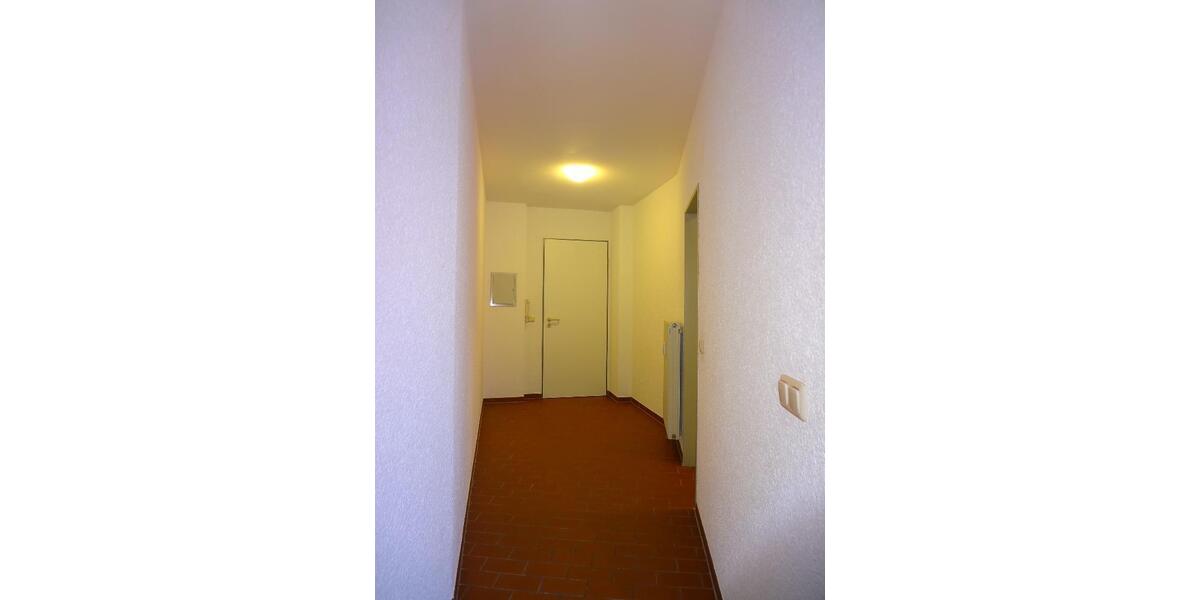 2 ZKBB* KFZ-Stell* max. 1 Pers* kl. EBK* Wannenbad* Parketboden* S-W BalkonLoggia* DA-Bessungerstr. - Etagenwohnung Darmstadt / Bessungen Bessungen | Angebot:27092927