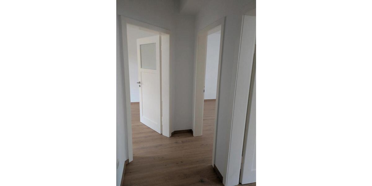 Erdgeschoßwohnung Wehretal - 3.5 Zimmer, 93 m&sup2;, 750&euro; | Angebot:26071966