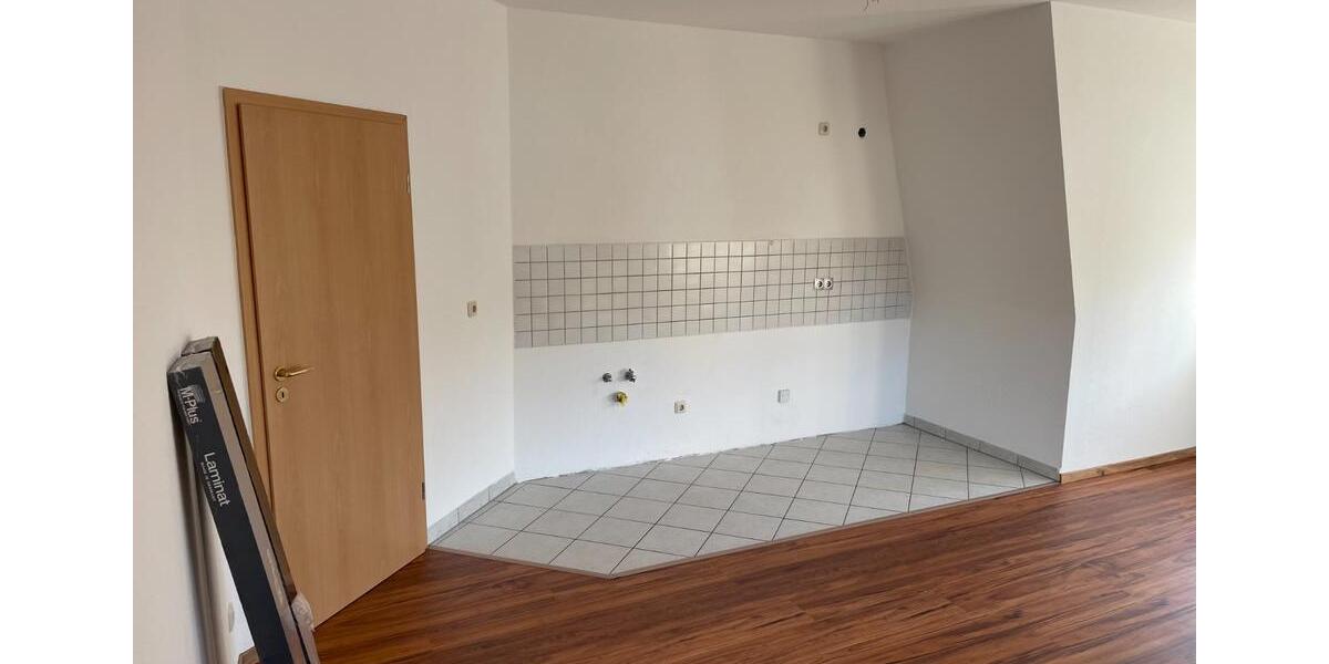 Dachgeschoßwohnung Altenburg - 2 Zimmer, 67 m&sup2;, 390&euro; | Angebot:23247617