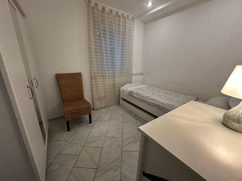 3 Zimmer helles Wohnung in der näher von Altstadt Spandau, 50 qm Terasse, Gäste WC 3 zimmer