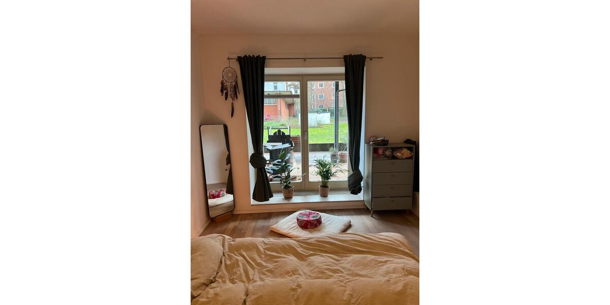 Erdgeschoßwohnung Hamburg Eimsbüttel - 2 Zimmer, 70 m&sup2;, 1.600&euro; | Angebot:24377746