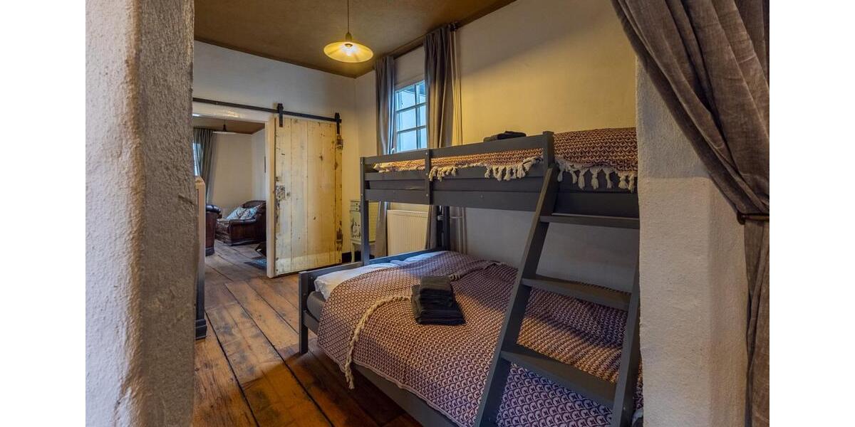 Wohnen auf Zeit Wermelskirchen - 3 Zimmer, 120 m&sup2;, 110&euro; | Angebot:24729227