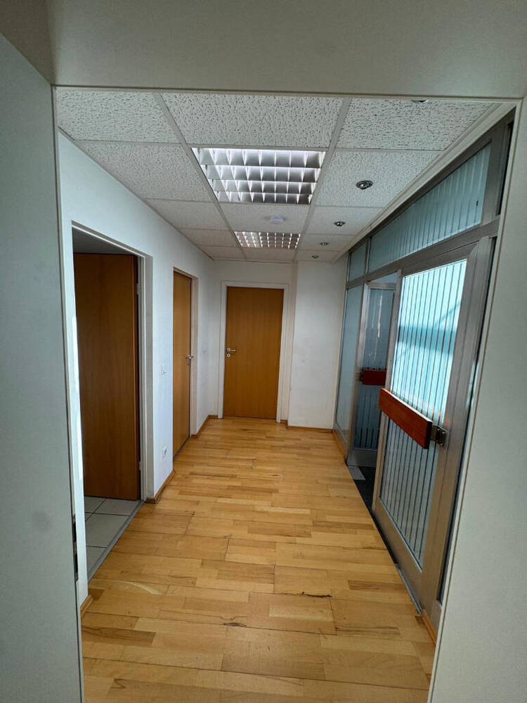 2 möblierte Büroräume (je 12?m²) in Saarbrücken - All-in-Miete
