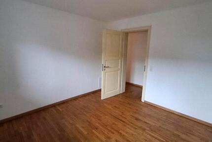 zentral und ruhig - 3 Zimmer Wohnung WG zimmer