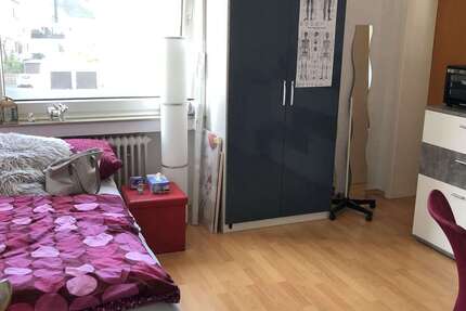 Wohnung Siegen - 1 Zimmer, 17 m&sup2;, 200&euro; | Angebot:25908562
