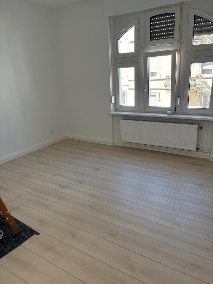 WG Wohnung 4 Zimmer an- 3- Studenten zu vermieten in Darmstadt 1-