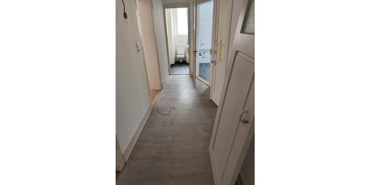 Erdgeschoßwohnung Singen (Hohentwiel) - 2.5 Zimmer, 76 m&sup2;, 1.150&euro; | Angebot:26529028