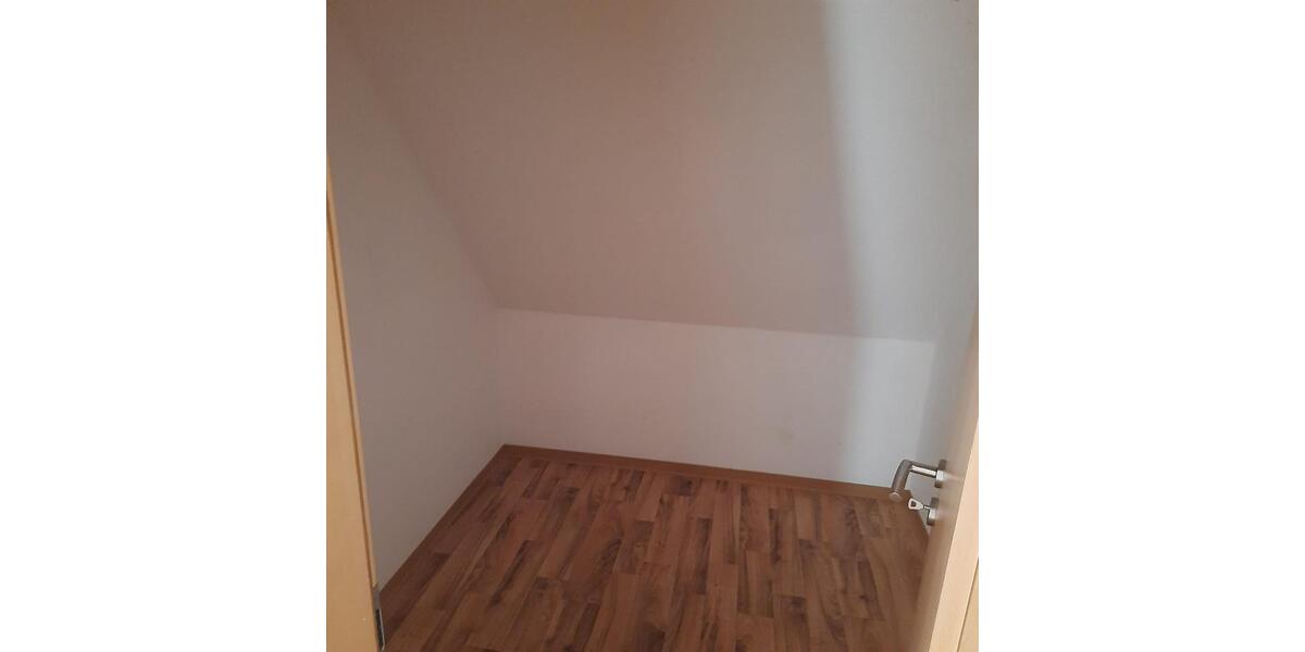 Dachgeschoßwohnung Meiningen - 3 Zimmer, 56 m&sup2;, 365&euro; | Angebot:25871742