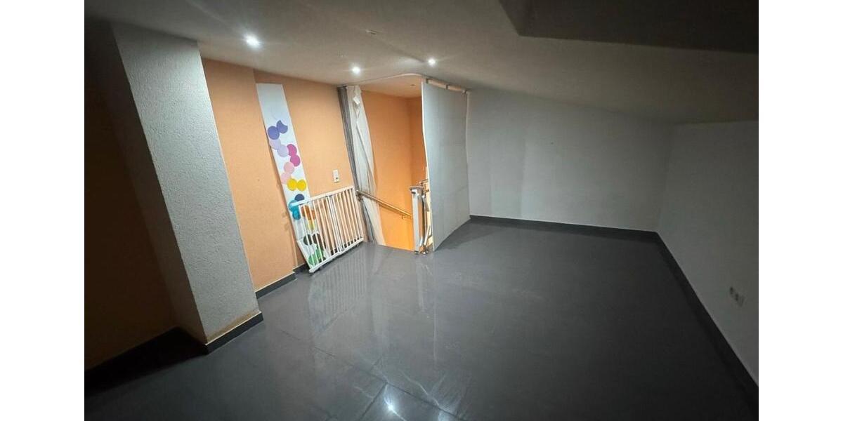 Etagenwohnung Völklingen - 3 Zimmer, 80 m&sup2;, 600&euro; | Angebot:26532842