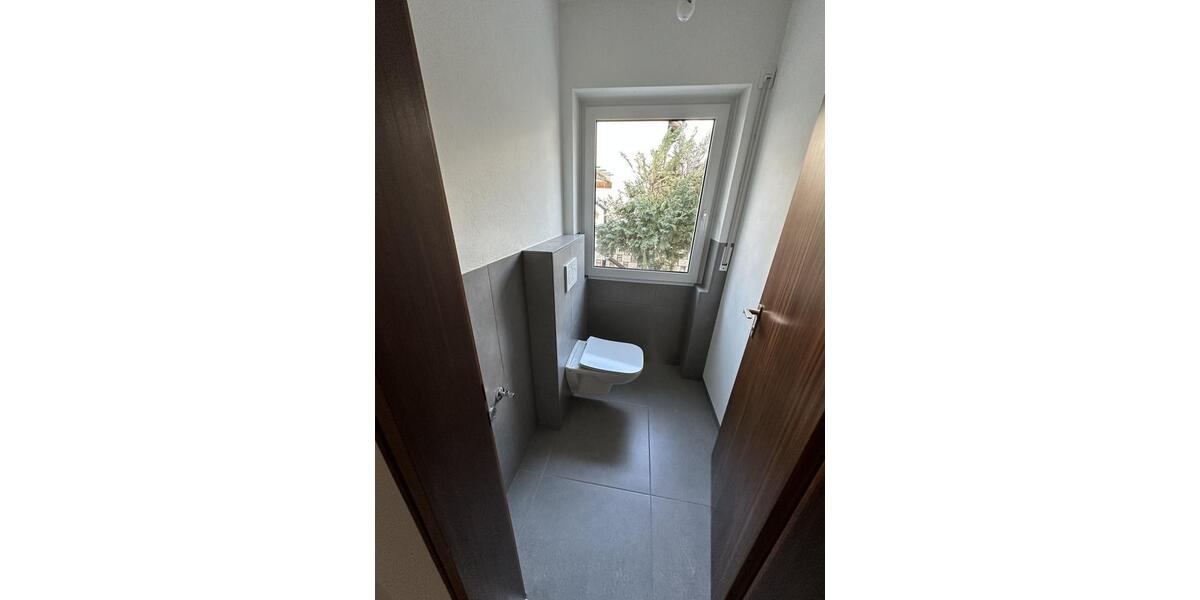 Erdgeschoßwohnung Schwebheim - 5 Zimmer, 107 m&sup2;, 1.350&euro; | Angebot:26039166