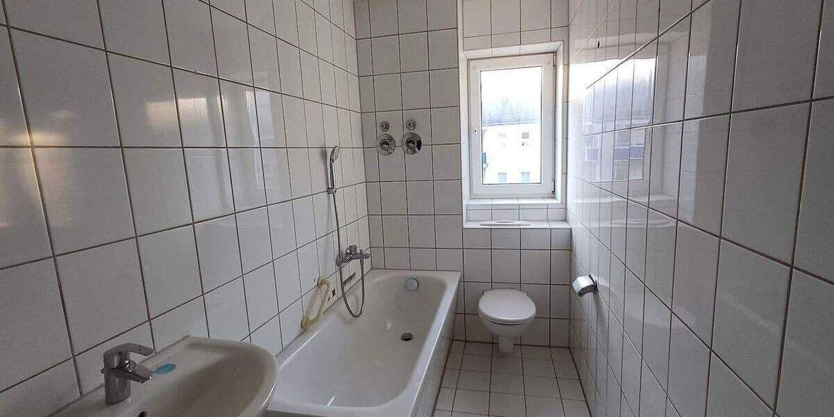 Etagenwohnung Merseburg Freiimfelde - 3 Zimmer, 55 m&sup2;, 349&euro; | Angebot:25694941