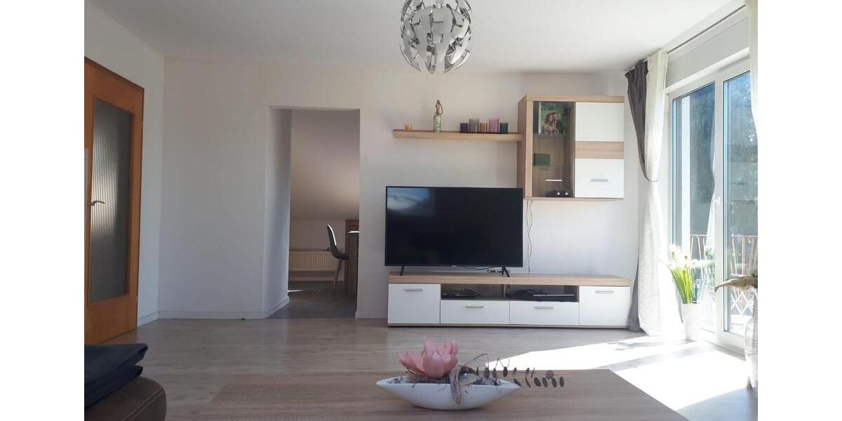 Dachgeschoßwohnung Schmelz - 4 Zimmer, 86 m&sup2;, 1.000&euro; | Angebot:25986605