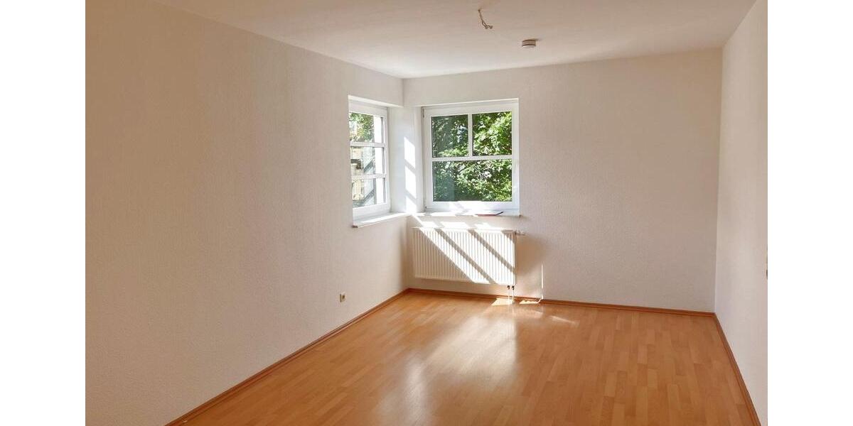 Etagenwohnung Löbau - 1 Zimmer, 32 m&sup2;, 210&euro; | Angebot:26662904