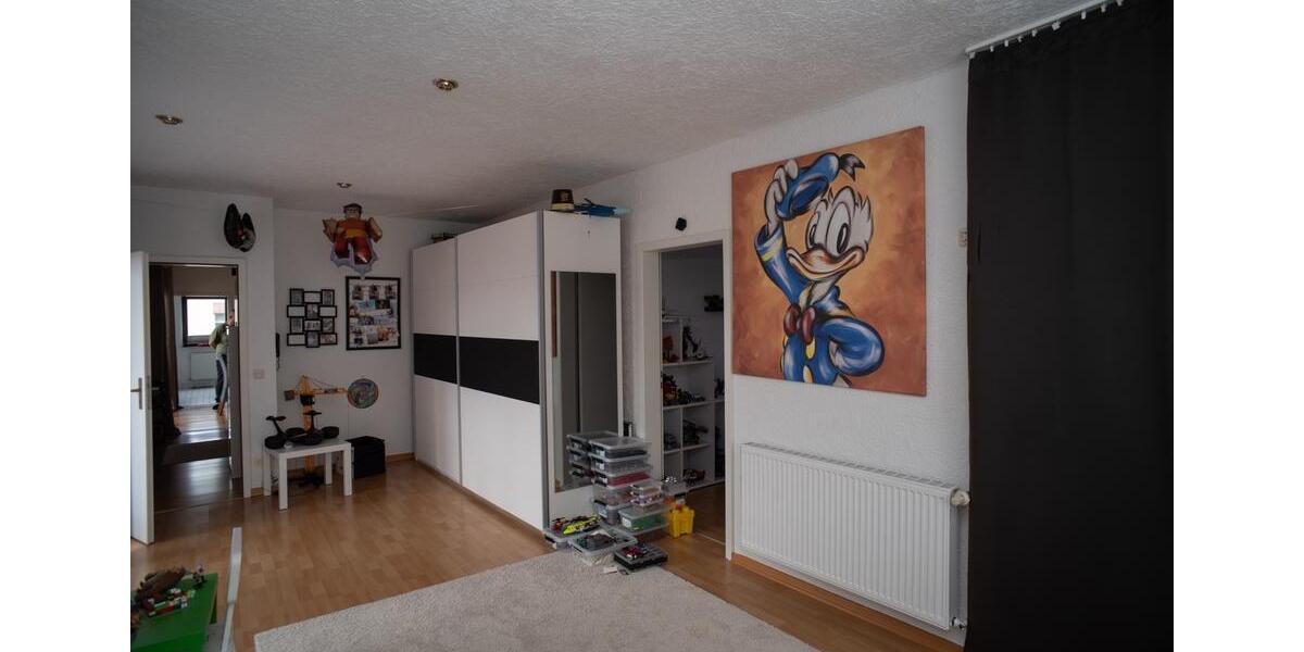 Dachgeschoßwohnung Münster (Hessen) - 4 Zimmer, 120 m&sup2;, 1.200&euro; | Angebot:25376343