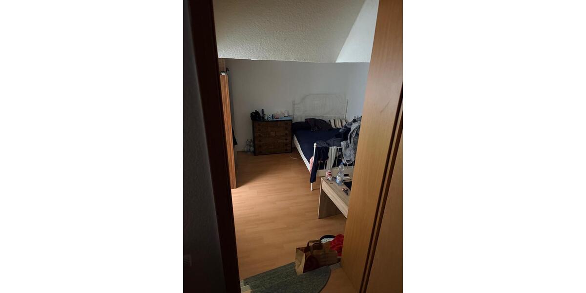 Etagenwohnung Hackenheim - 3 Zimmer, 83 m&sup2;, 890&euro; | Angebot:26581943
