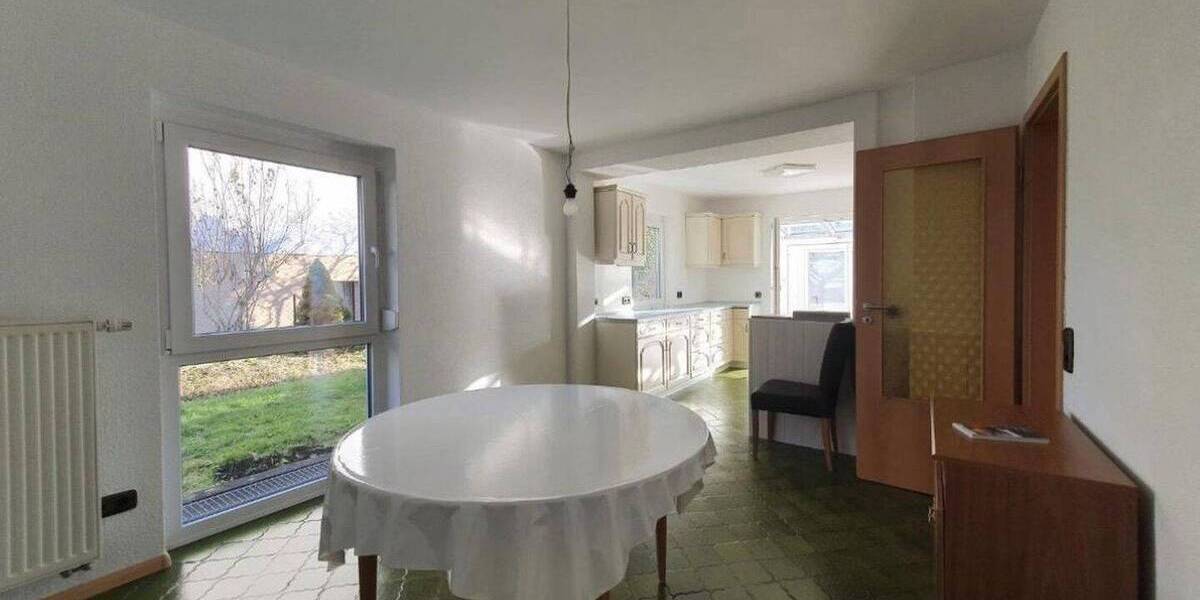 Mehrfamilienhaus, Wohnhaus Lahr/Schwarzwald Lahr - 7 Zimmer, 185 m&sup2;, 990&euro; | Angebot:26244055