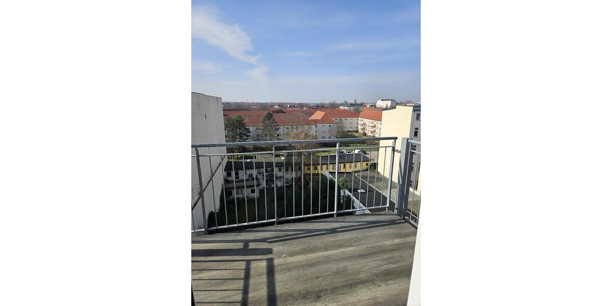 Dachgeschoßwohnung Magdeburg Nordwest - 2 Zimmer, 80 m&sup2;, 575&euro; | Angebot:26586291