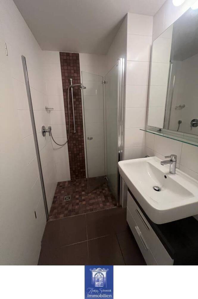 Himmlische Wohnung mit großer Dachterrasse, Fußbodenheizung und Lift!
