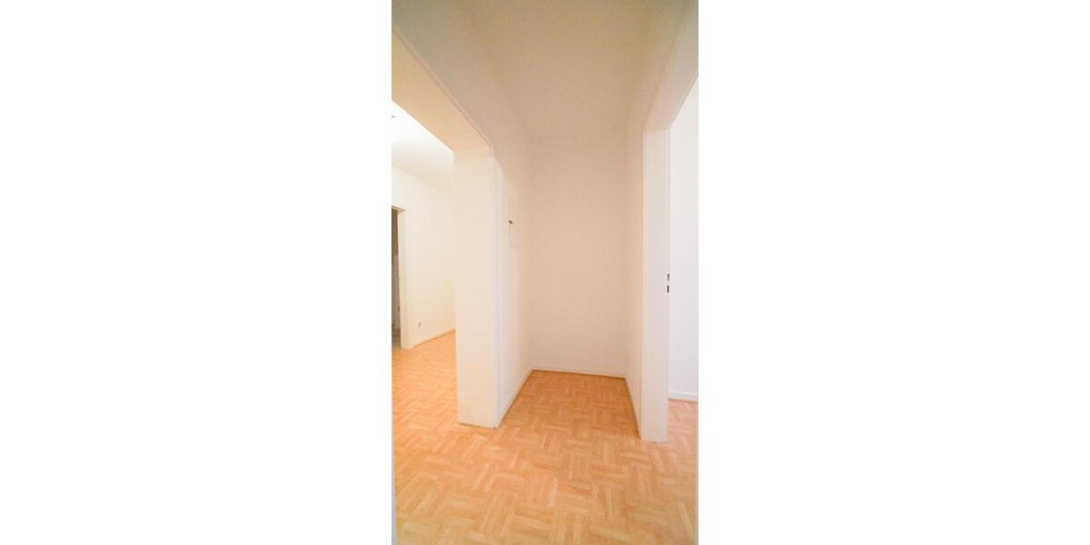 Erdgeschosswohnung mit Balkon und kleinem Gartenstück 3.5 zimmer