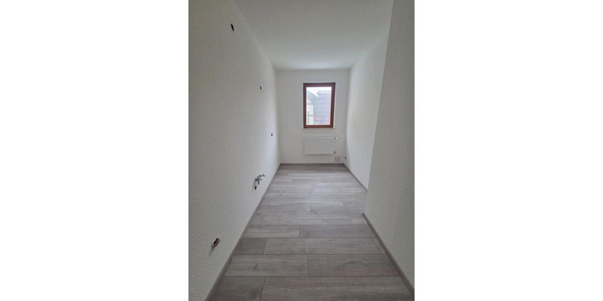 Etagenwohnung Meiningen - 4 Zimmer, 110 m&sup2;, 700&euro; | Angebot:24688107