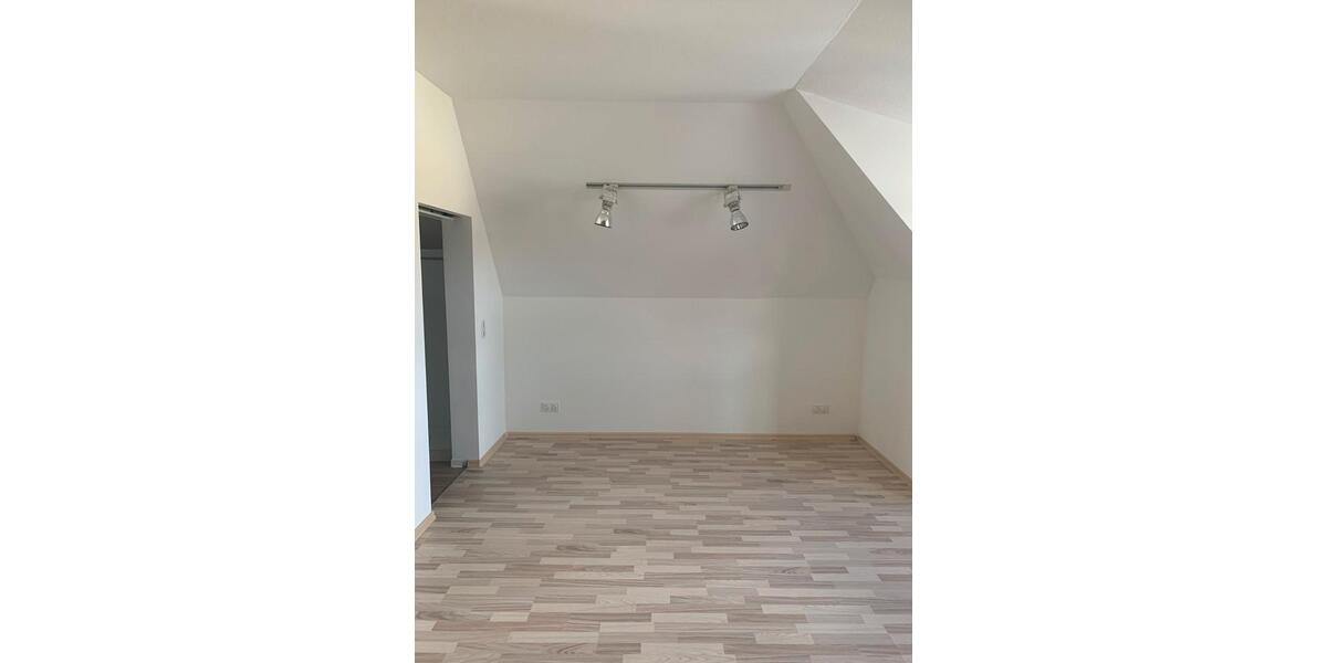 Maisonettenwohnung Frankfurt (Oder) - 4 Zimmer, 124 m&sup2;, 868&euro; | Angebot:26652443