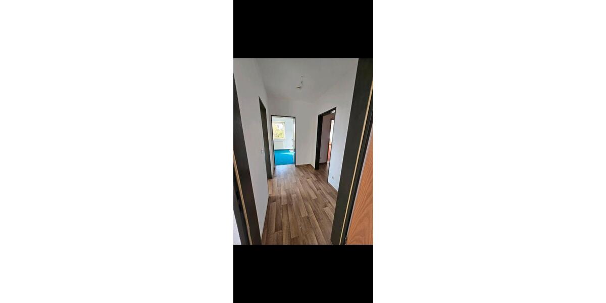 Etagenwohnung Gommern Ladeburg - 3 Zimmer, 90 m&sup2;, 585&euro; | Angebot:25723605