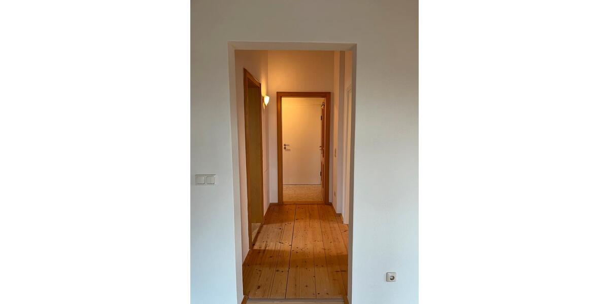 Dachgeschoßwohnung Vilshofen an der Donau - 2 Zimmer, 71 m&sup2;, 568&euro; | Angebot:26585558