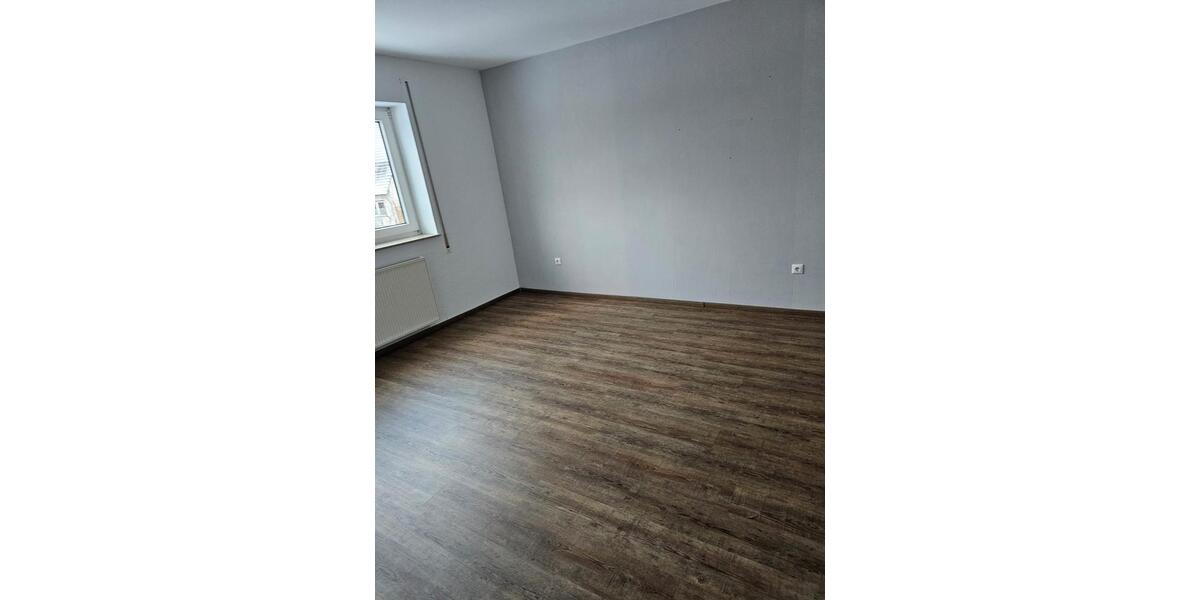 Etagenwohnung Kassel - 4 Zimmer, 120 m&sup2;, 1.000&euro; | Angebot:24482250