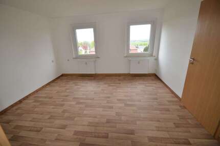 Wohnung zum Mieten in Hohenstein-Ernstthal 280 € 50.78 m² 3 zimmer